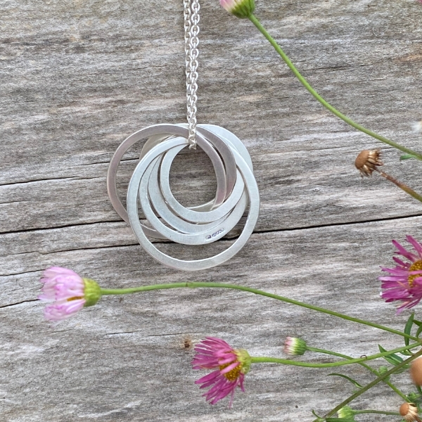 Six Circles Pendant Necklace - Image 4