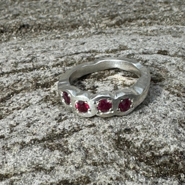 Amara Ring